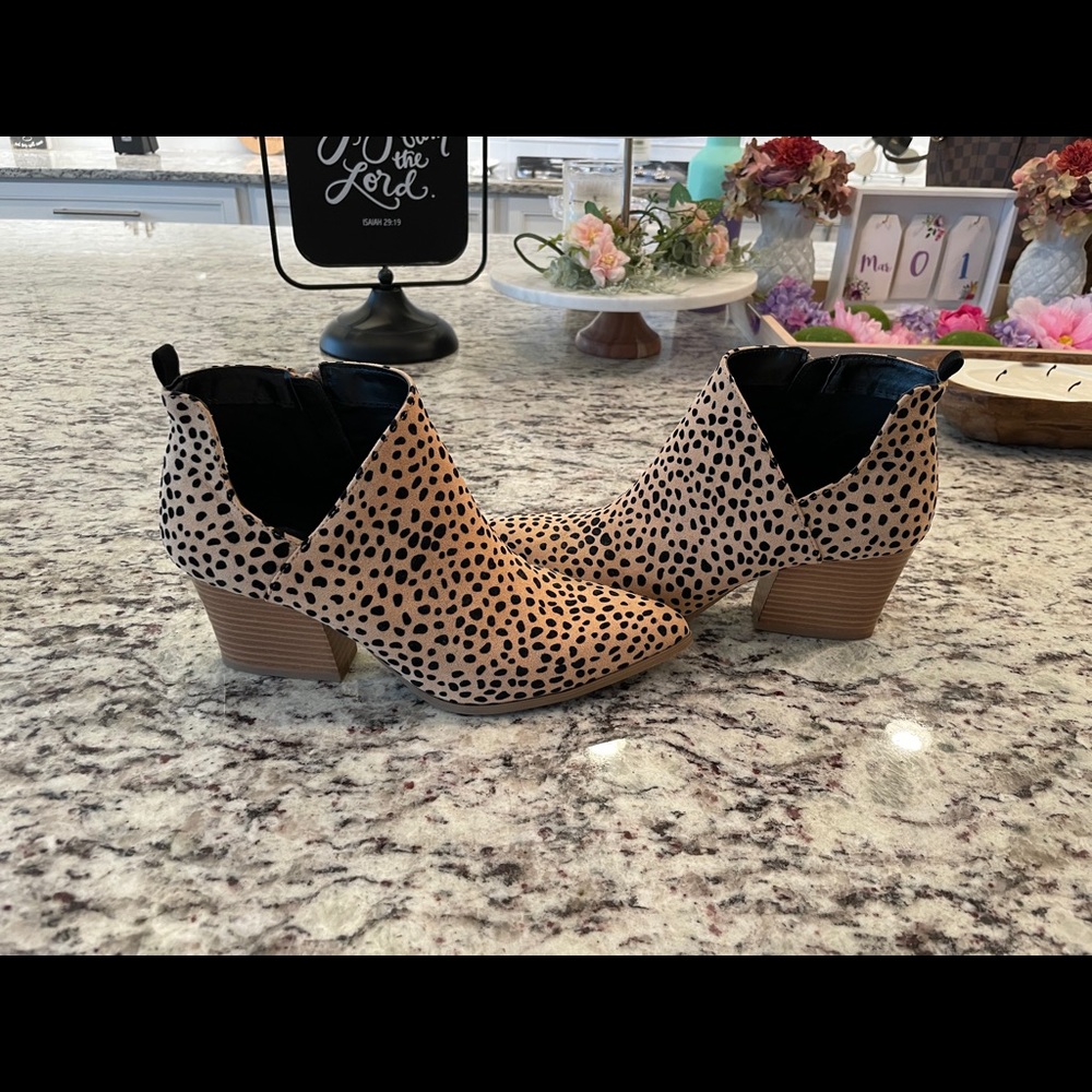 Qupid booties